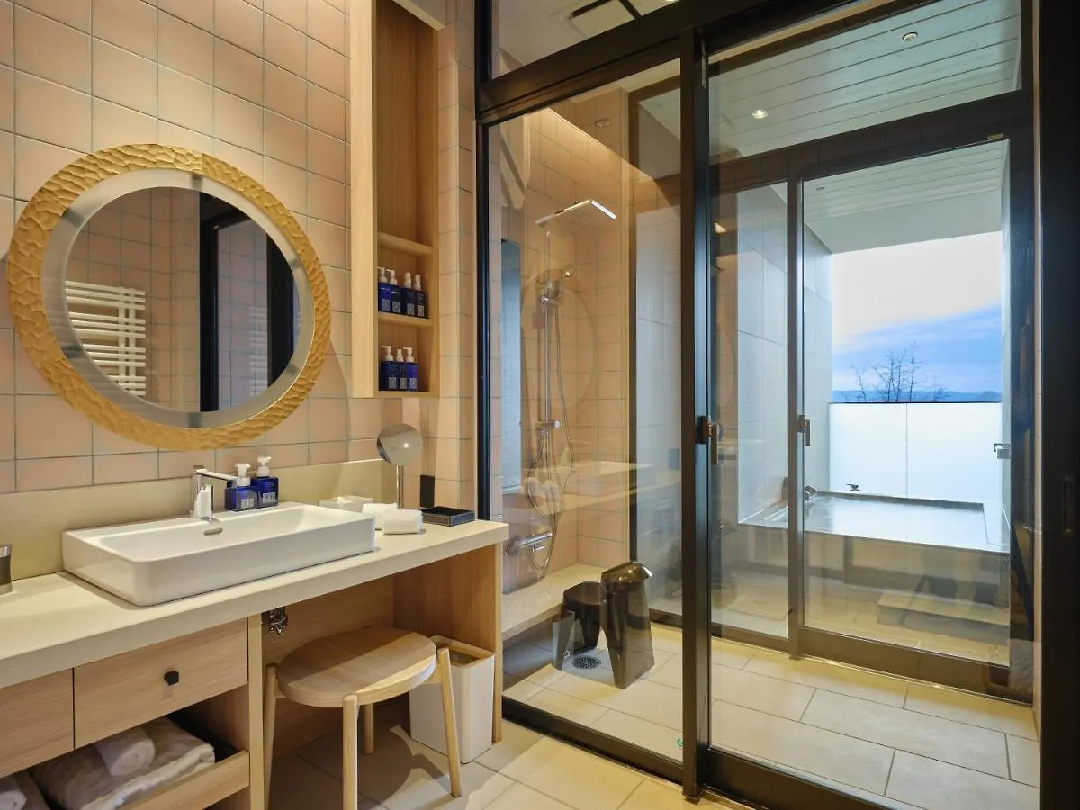 ***** Ryokan Lake Toya Tsuruga Resort Hikarinouta Toyako Japan