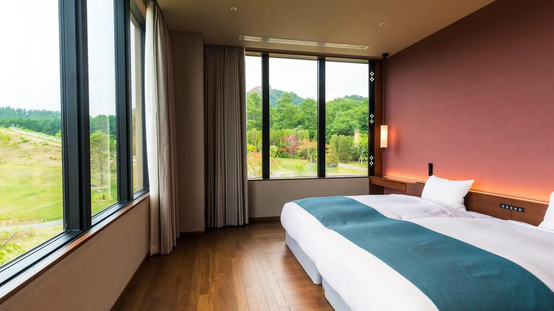 ***** Ryokan Lake Toya Tsuruga Resort Hikarinouta Toyako Japan