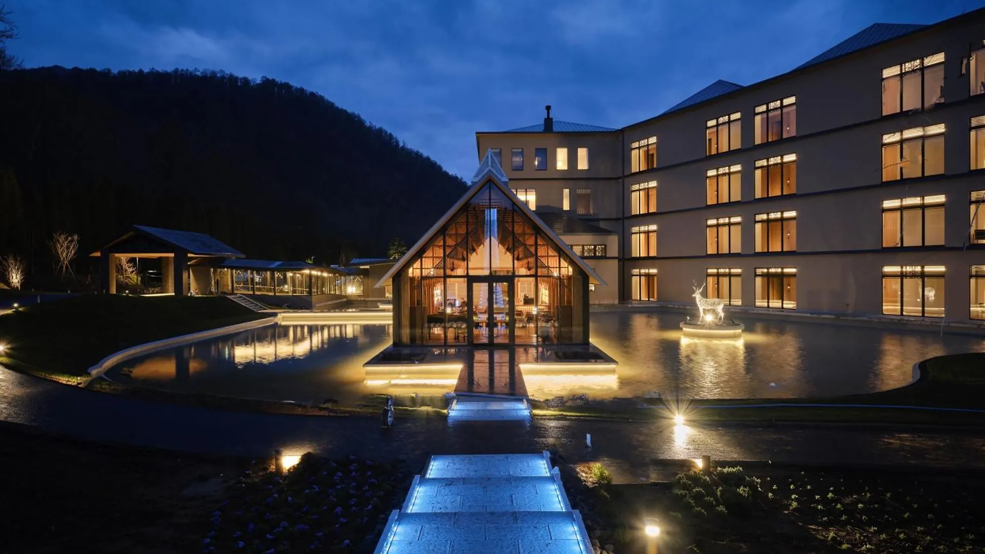 ריוקן Toyako Lake Toya Tsuruga Resort Hikarinouta